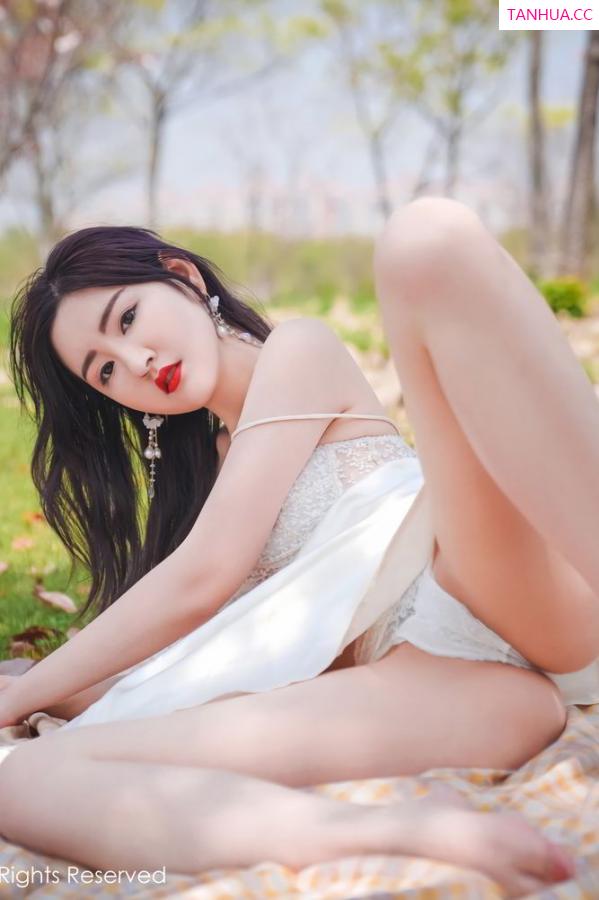 沈梦瑶  [XiuRen]高清写真图 2020.07.07 No.2297 沈梦瑶第16张图片